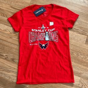 Women's Washington Capitals 2018 NHL Stanley Cup Champions T-Shirt Size S